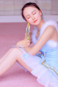 三月女郎